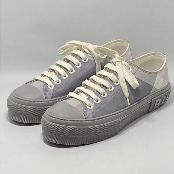 Burberry Check Canvas Low-Top Sneakers size 39.5 - Picture 1 of 12
